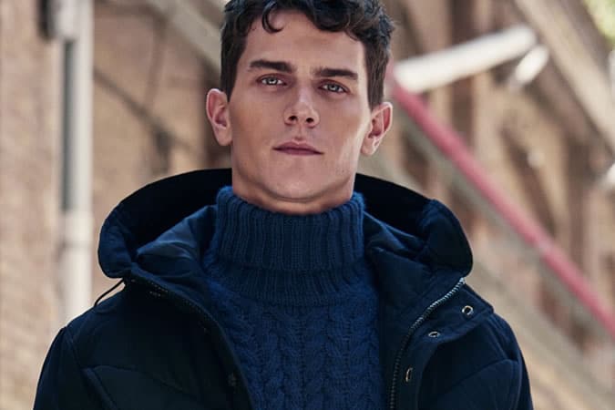 Cách mặc cổ cuốn theo 6 cách sành điệu 6 Máy đo nặng cáp knit roll jumper dành cho nam
