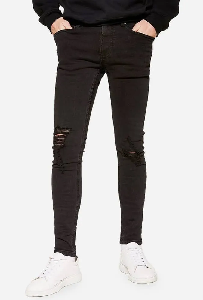 Xịt rửa vết rách màu đen topman trên quần jean