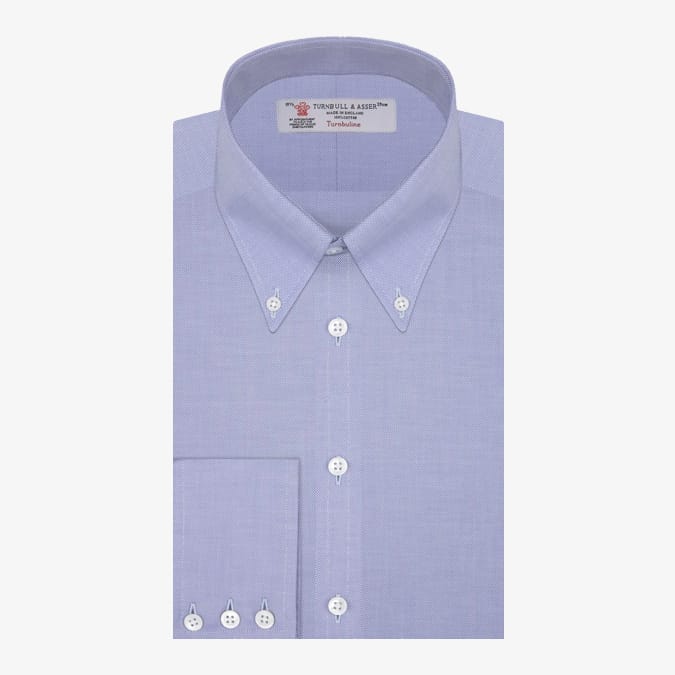 Áo sơ mi oxford và quả bóng ném