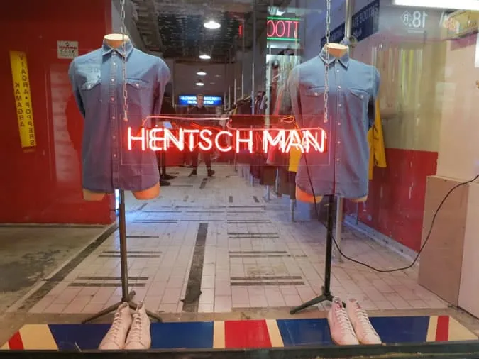 Hentsch man xxxmas pop-up