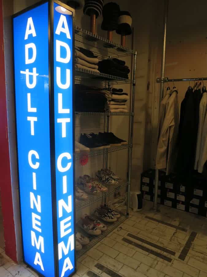 Hentsch man xxxmas pop-up