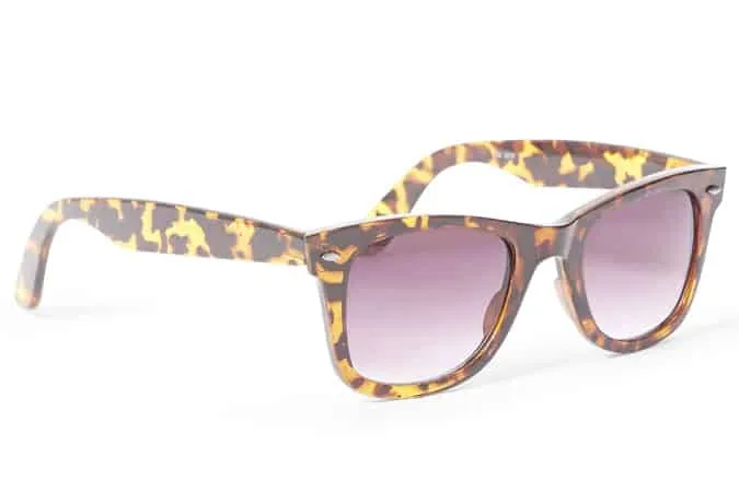 The idle man classic tortoise shell wayfarer