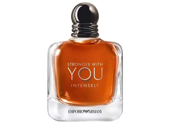 Armani mạnh mẽ hơn với bạn intensely eau de parfum