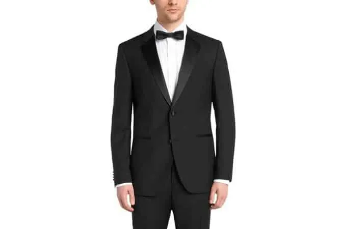 Tuxedo len nguyên tấm vừa vặn với chi tiết lụa