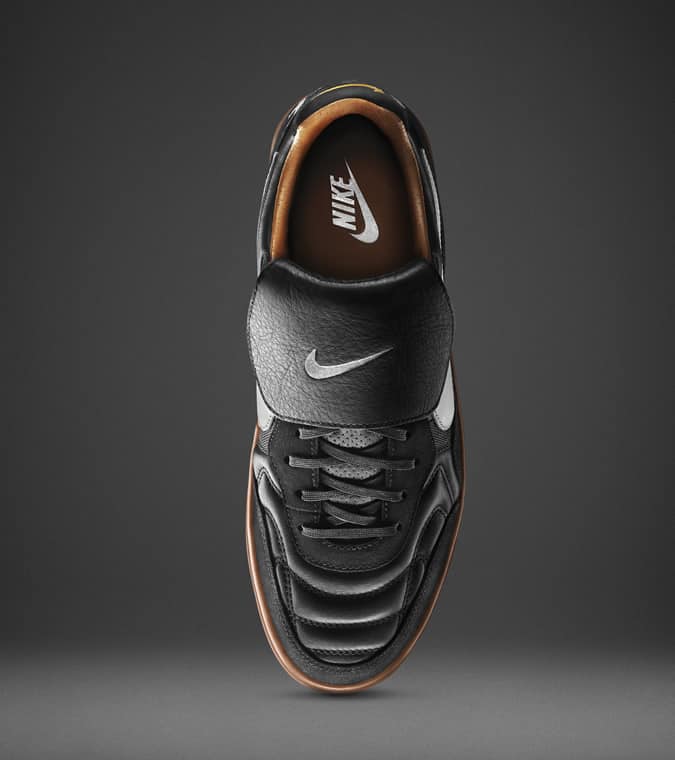 Nike tiempo v và tiempo