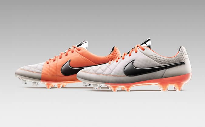 Nike tiempo v và tiempo