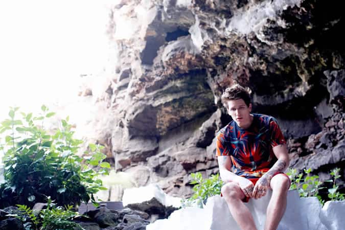 Đồ mặc trong lễ hội urban outfitters