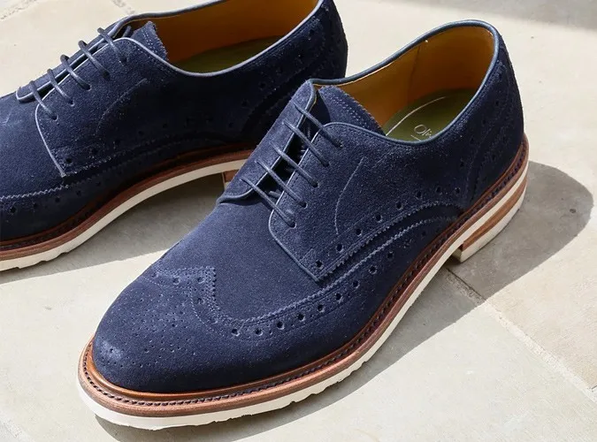 Tương phản sole brogues