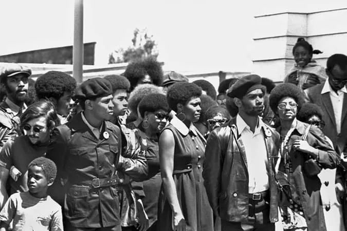 Oakland, california: c. 1971 một đám tang cho black panther george jackson