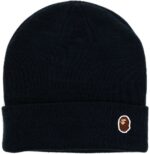 Làm thế nào để mặc một cô gái xinh đẹp mà không trông giống như một đứa ngốc 10 Bape_beanie
