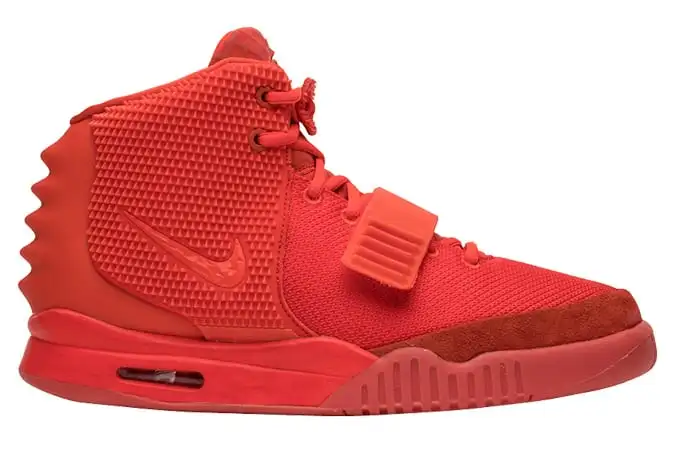 Nike yeezy red tháng 10