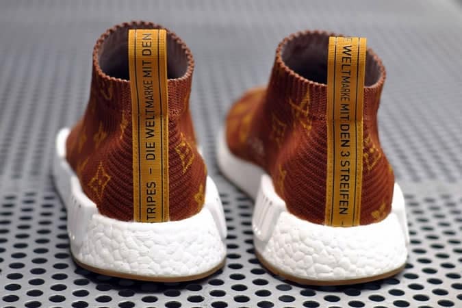 Cuối cùng thì hợp tác với giày thể thao đã đi quá xa chưa? 1 Supreme x louis vuitton all over print custom adidas nmd cs1 sneaker