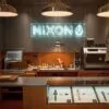 Nixon mở cửa hàng trên phố newburgh