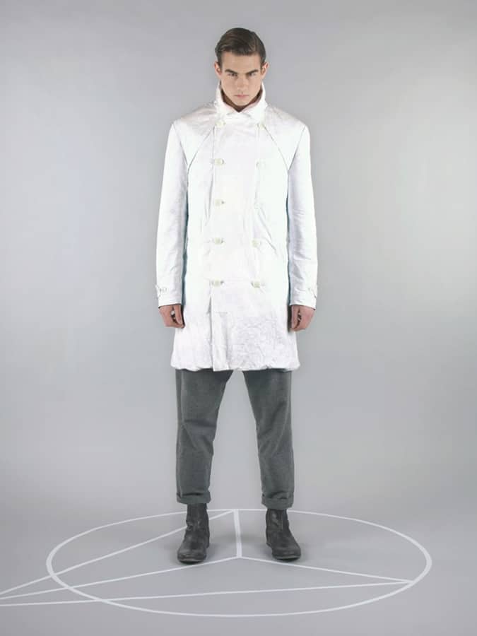 Quần áo tủ quần áo posthuman: aw13 13 Tủ quần áo posthuman aw13