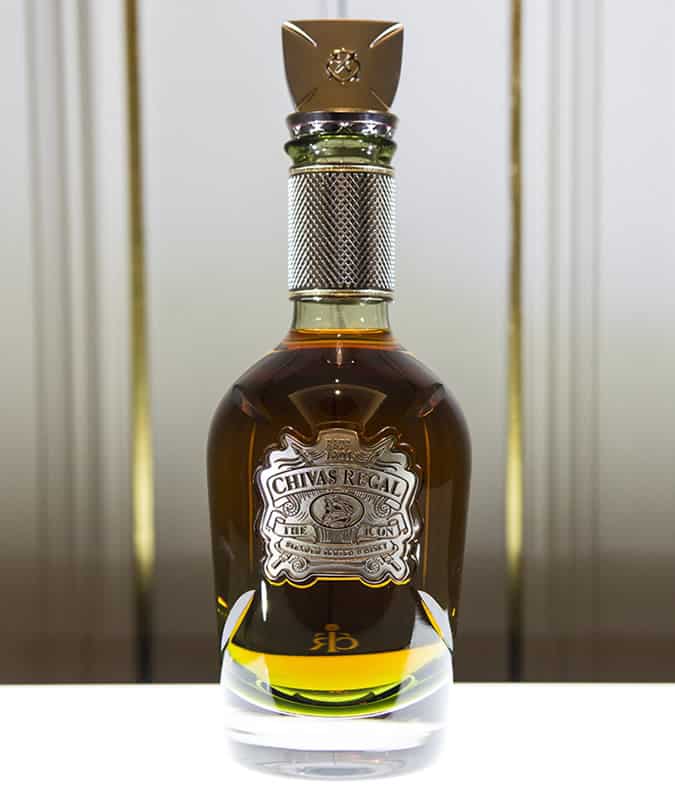 Rượu whisky trị giá 2. 000 bảng của chivas regal chắc chắn không phải để trộn với coke 8 Chivas regal biểu tượng