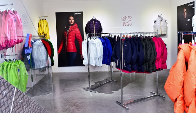 K-way mở cửa hàng london