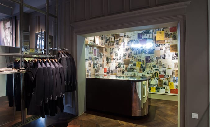 Aquascutum để hồi sinh dịch vụ được thực hiện để đo lường 1 Cửa hàng aquascutum great marlborough street