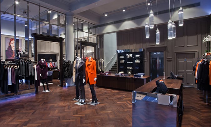 Aquascutum để hồi sinh dịch vụ được thực hiện để đo lường 9 Cửa hàng aquascutum great marlborough street