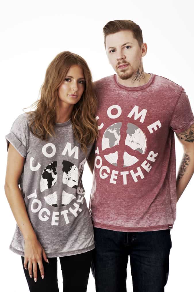 Áo phông từ thiện river island x war child come together