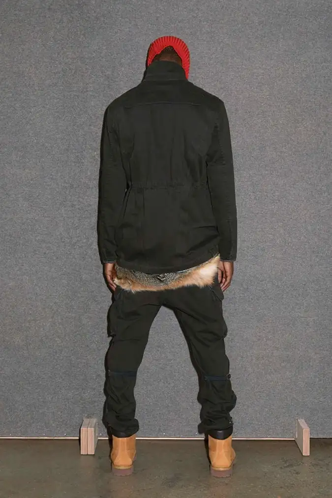 Apc x kanye ra mắt