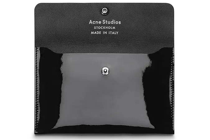 Acne studios ra mắt đồ da