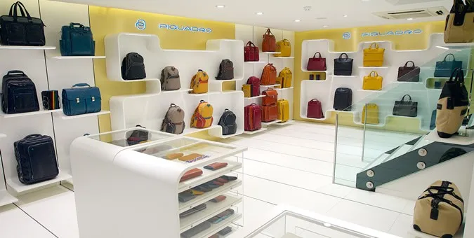 Cửa hàng hàng đầu của Piquadro London