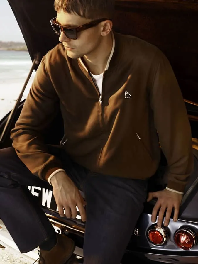 Màu xanh lá cây khá ss14