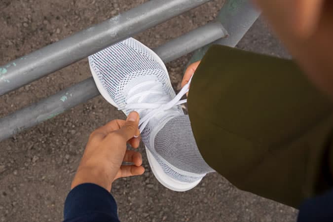 Adidas originals vừa mới loại bỏ một huấn luyện viên mới đánh đòn thương hiệu 9 Bản gốc của adidas