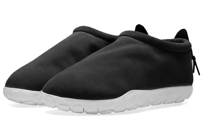 Nikeairmoc-5