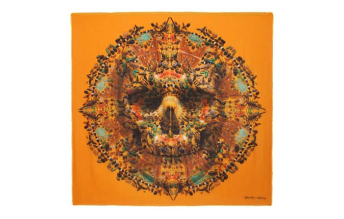 Mcqueen & hirst combine cho kỷ niệm 10 năm