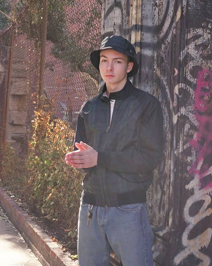 Lồn x baracuta