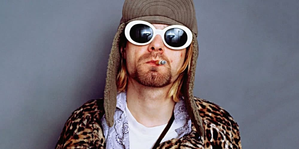 Kurt Cobain đeo kính râm trắng
