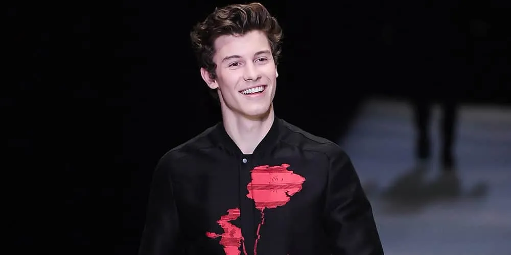 Shawn mendes tại the emporio armani fashion show