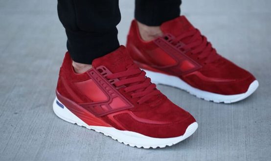 BAIT mới và Brooks Collab sẽ khiến bạn thấy màu đỏ