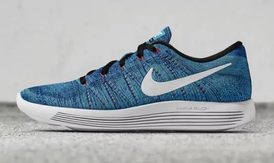 Nike đang tung ra một chiếc LunarEpic Flyknit mà không có tất