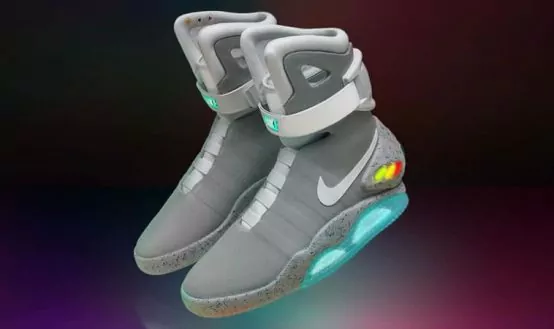 Đây là cách để mang giày thể thao tự buộc dây của Nike trở lại tương lai