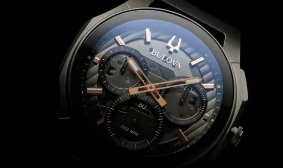 Bulova ra mắt đồng hồ Chronograph cong đầu tiên trên thế giới