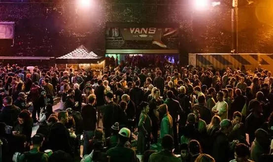 Vans sẽ tổ chức Tiệc mừng sinh nhật lần thứ 50 tuyệt vời nhất mà bạn từng tham dự