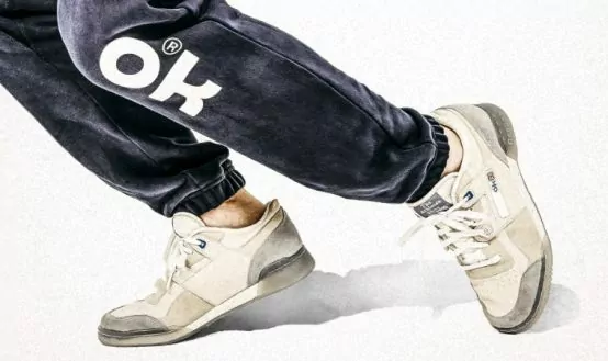 Thẻ Reebok trong Garbstore cho lần hợp tác đầu tiên về quần áo