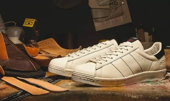 Adidas Cho phép Cửa hàng giày thể thao Hàn Quốc tạo ra những siêu sao của riêng mình