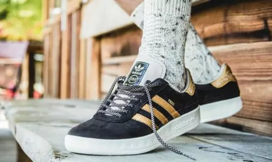 Adidas đã phát hành một đôi giày tập luyện bia và chống nôn