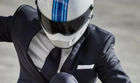 Bộ đồ đua xe Hackett và Williams này khiến thời trang nhanh đến xấu hổ