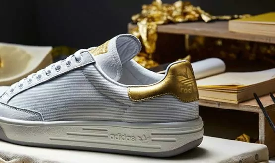 Adidas giới thiệu giày Stan Smith và Rod Laver bằng vàng 24 karat