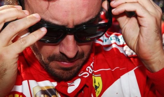 Kính râm Oakley x Ferrari